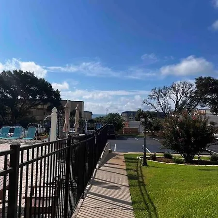 Shore Drive, Myrtle Beach 2 Bd/2Ba Condo-3