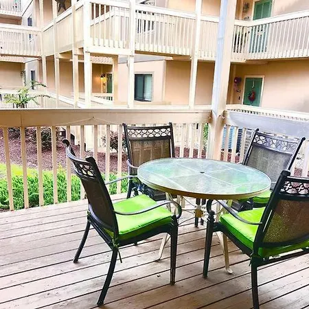 Shore Drive, Myrtle Beach 2 Bd/2Ba Condo-2